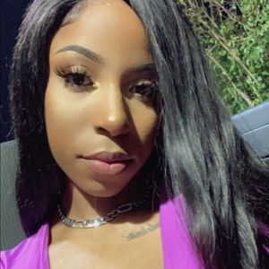 Meet your Posher, Tiara